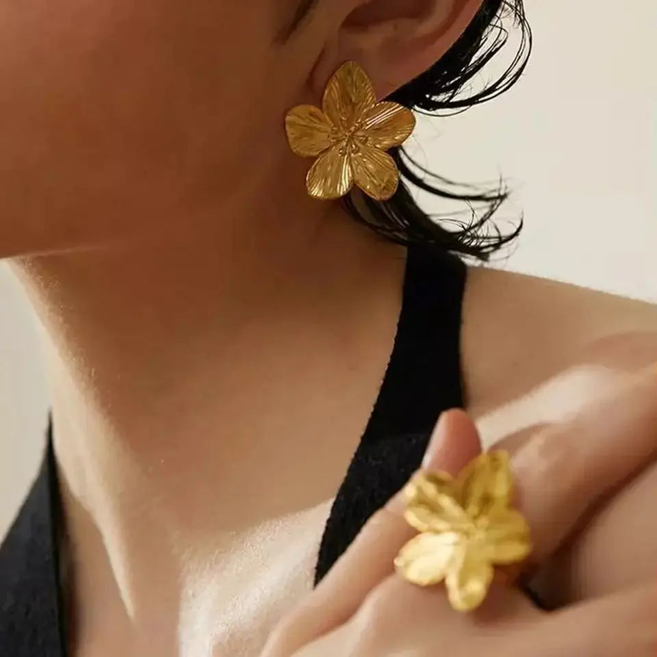 Florella Ring - Opal Whispers