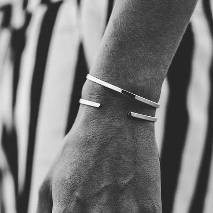 Lévienne Bracelet - Opal Whispers
